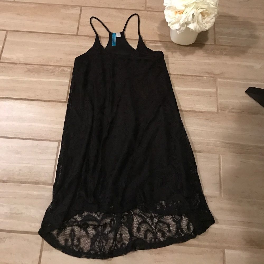Pretty Black Lace Racerback Slight High Low Style